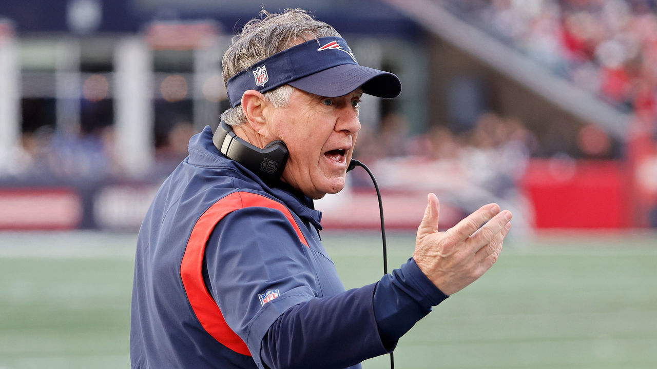 FOXBOROUGH, MASSACHUSETTS - JANUARY 01: Head coach Bill Belichick of the New England Patriots reacts against the Miami Dolphins during the second half at Gillette Stadium on January 01, 2023 in Foxborough, Massachusetts.