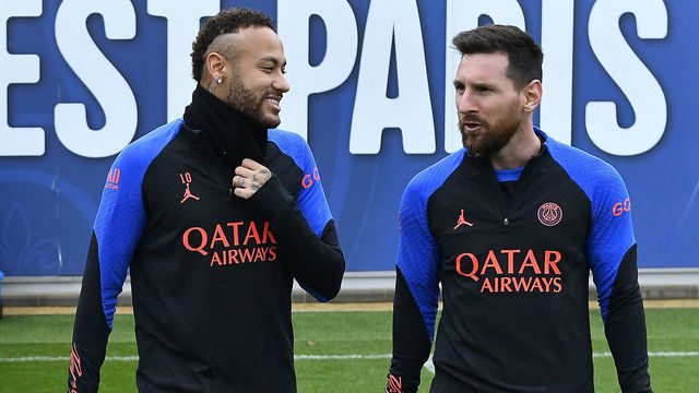 PARIS, FRANCE - JANUARY 04: Leo Messi speaks with teammate Neymar Jr before a Paris Saint-Germain training session at PSG training center on January 04, 2023 in Paris, France.