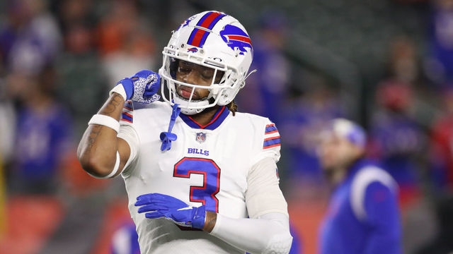 CINCINNATI, OH - JANUARY 02: Buffalo Bills safety Damar Hamlin (3) warms up prior to the game against the Buffalo Bills and the Cincinnati Bengals on January 2, 2023, at Paycor Stadium in Cincinnati, OH.