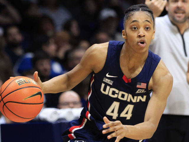 INDIANAPOLIS, INDIANA - JANUARY 03: Aubrey Griffin #44 of the UConn Huskies drives to the basket in the game against the Butler Bulldogs at Hinkle Fieldhouse on January 03, 2023 in Indianapolis, Indiana.