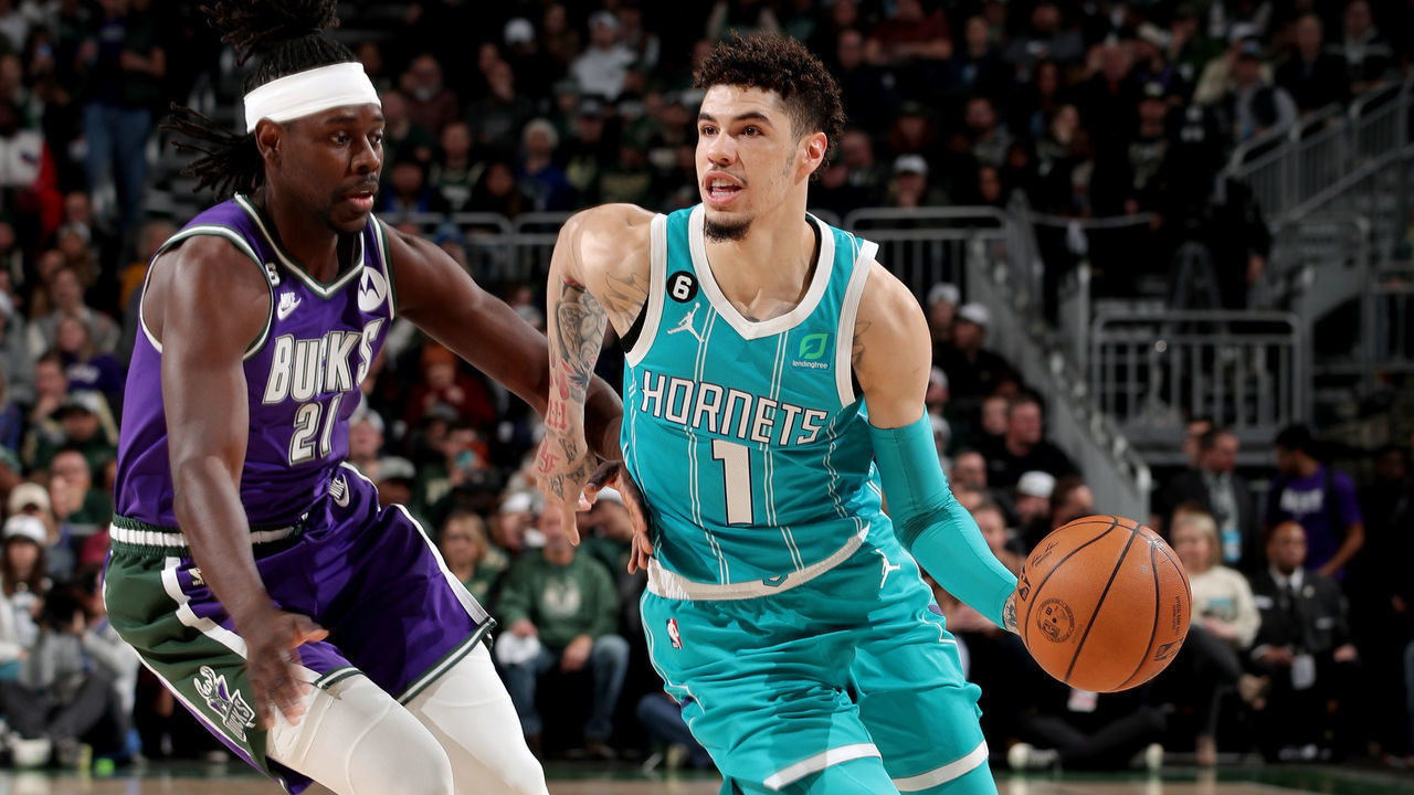 MILWAUKEE, WI - JANUARY 6: LaMelo Ball #1 of the Charlotte Hornets drives to the basket against the Milwaukee Bucks on January 6, 2023 at the Fiserv Forum Center in Milwaukee, Wisconsin. Mandatory Copyright Notice: Copyright 2022 NBAE .