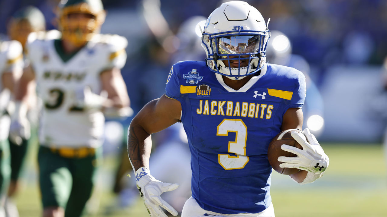FRISCO, TX - JANUARY 08: South Dakota State Jackrabbits running back Amar Johnson (3) runs it in for a touchdown against the North Dakota State Bison during the FCS Championship game on January 08, 2023 at the Toyota Stadium in Frisco, TX.