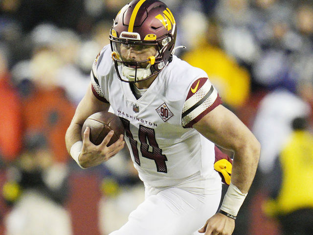 Howell beats Cowboys in NFL debut | theScore