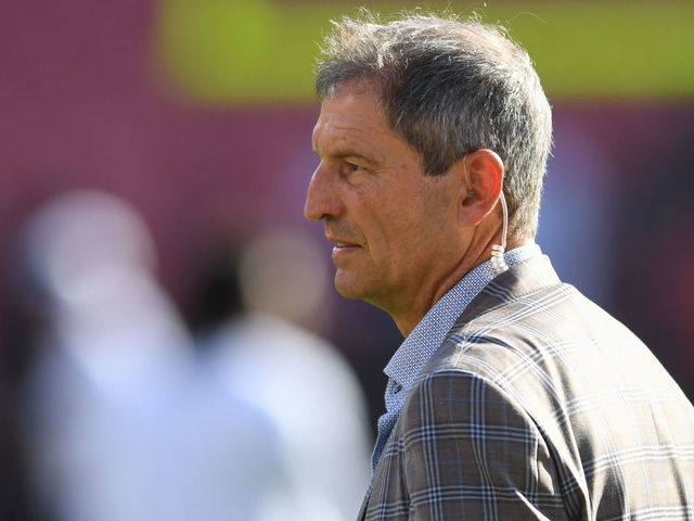 Cleveland Browns: No need to retire Bernie Kosar's number