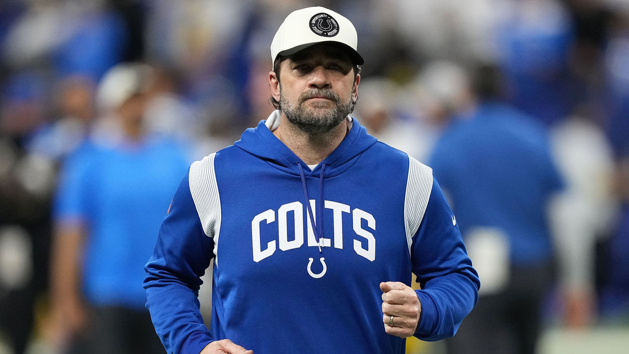 Jeff Saturday wins coaching debut as Colts defeat Raiders on road