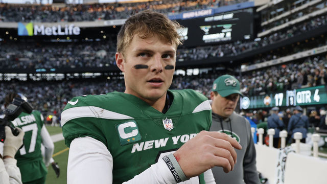 EAST RUTHERFORD, NEW JERSEY - DECEMBER 18: Zach Wilson #2 of the New York Jets reacts after a game against the Detroit Lions at MetLife Stadium on December 18, 2022 in East Rutherford, New Jersey.