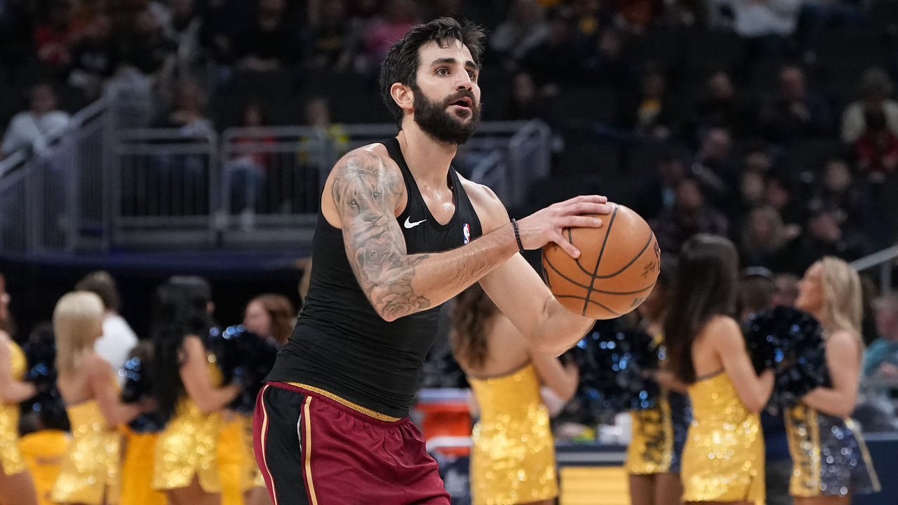 INDIANAPOLIS, INDIANA - DECEMBER 29: Ricky Rubio #13 of the Cleveland Cavaliers warms up before the game against the Indiana Pacers at Gainbridge Fieldhouse on December 29, 2022 in Indianapolis, Indiana.