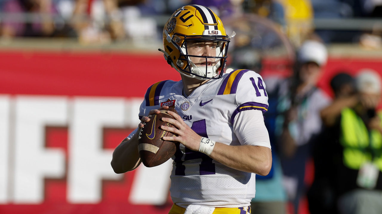 ORLANDO, FL - JANUARY 02: LSU Tigers quarterback Walker Howard (14) throws a pass during the Cheez-It Citrus Bowl between the LSU Tigers and the Purdue Boilermakers on January 2, 2023 at Camping World Stadium in Orlando, Fl.