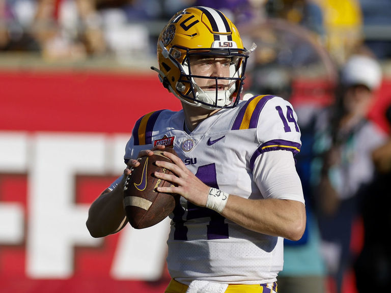 Report: LSU QB Walker Howard Entering Transfer Portal After 1 Season ...