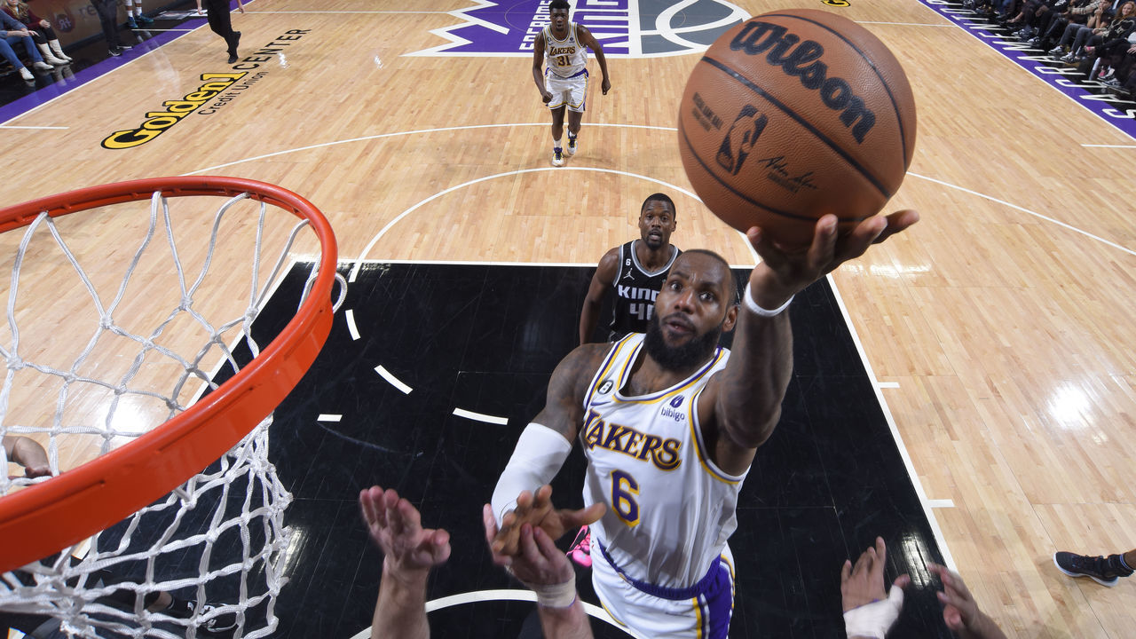 SACRAMENTO, CA - JANUARY 7: LeBron James #6 of the Los Angeles Lakers drives to the basket during the game against the Sacramento Kings on January 7, 2023 at Golden 1 Center in Sacramento, California. Mandatory Copyright Notice: Copyright 2023 NBAE