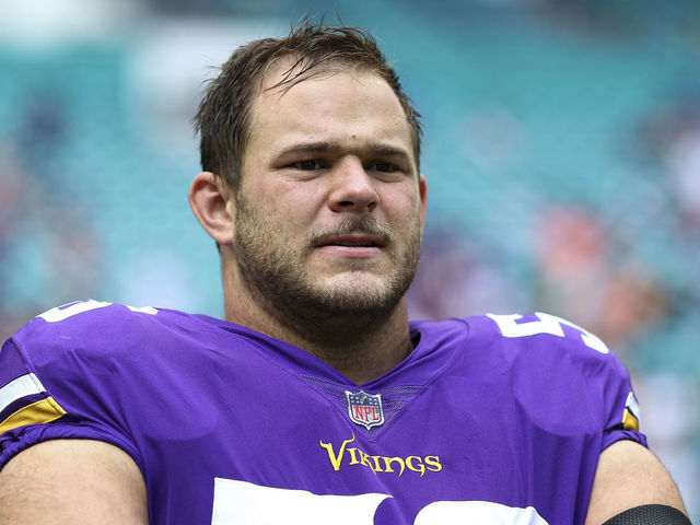 Vikings center Garrett Bradbury to start vs. Giants after missing