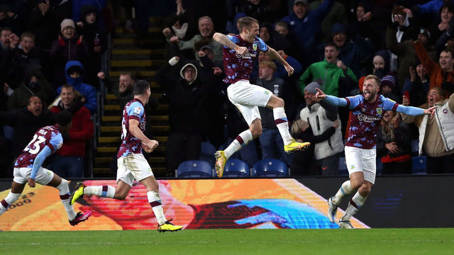 Burnley's Jordan Beyer (third left) celebrates scoring their side's first goal of the game during the Sky Bet Championship match at Turf Moor, Burnley. Picture date: Saturday January 14, 2023.