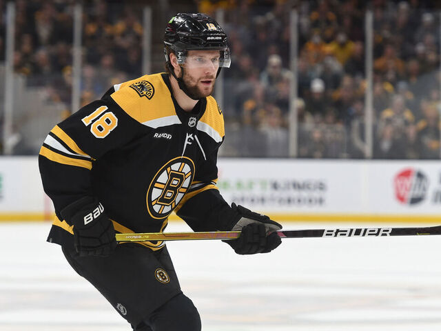 Report: Bruins listening to offers for Zacha
