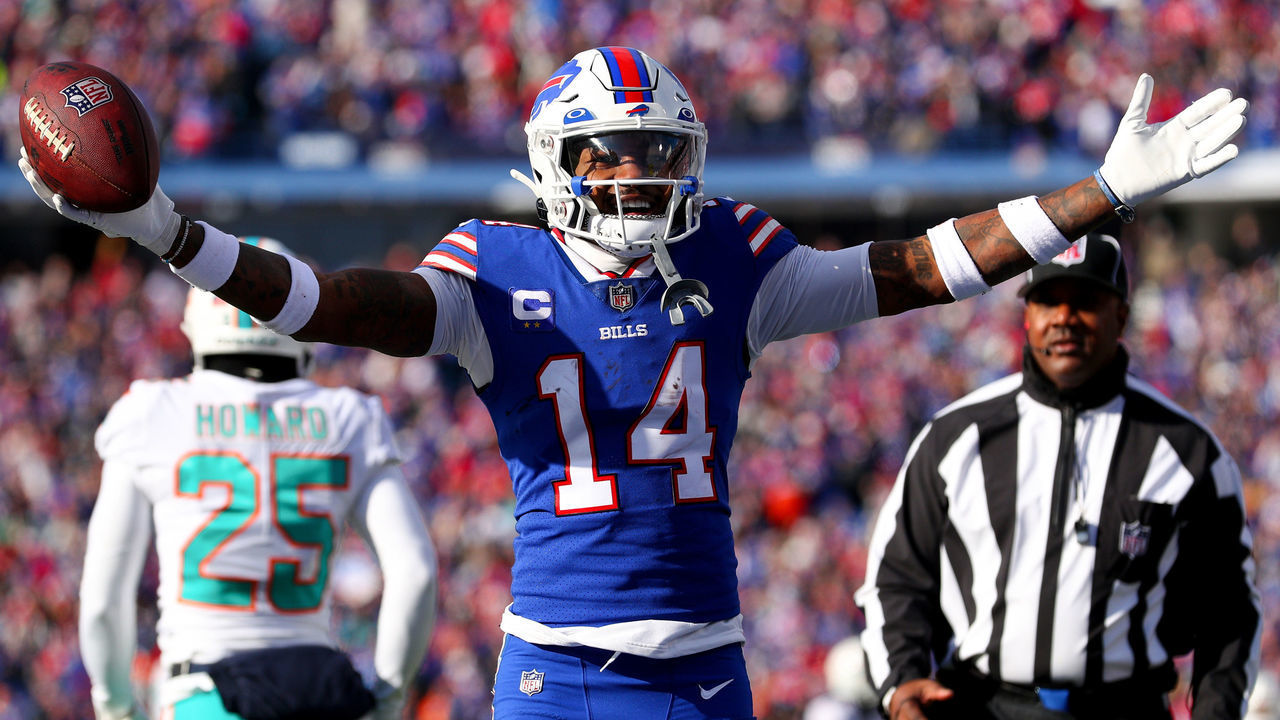 ORCHARD PARK, NEW YORK - JANUARY 15: Stefon Diggs #14 of the Buffalo Bills reacts after a reception against the Miami Dolphins during the first quarter of the game in the AFC Wild Card playoff game at Highmark Stadium on January 15, 2023 in Orchard Park, New York.
