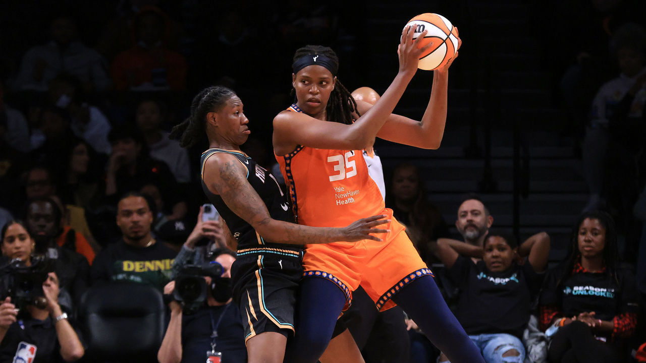 BROOKLYN, NY - MAY 7: Jonquel Jones #35 of the Connecticut Sun handles the ball during the game against the New York Liberty on May 7, 2022 at Barclays Center in Brooklyn, New York. Mandatory Copyright Notice: Copyright 2022 NBAE
