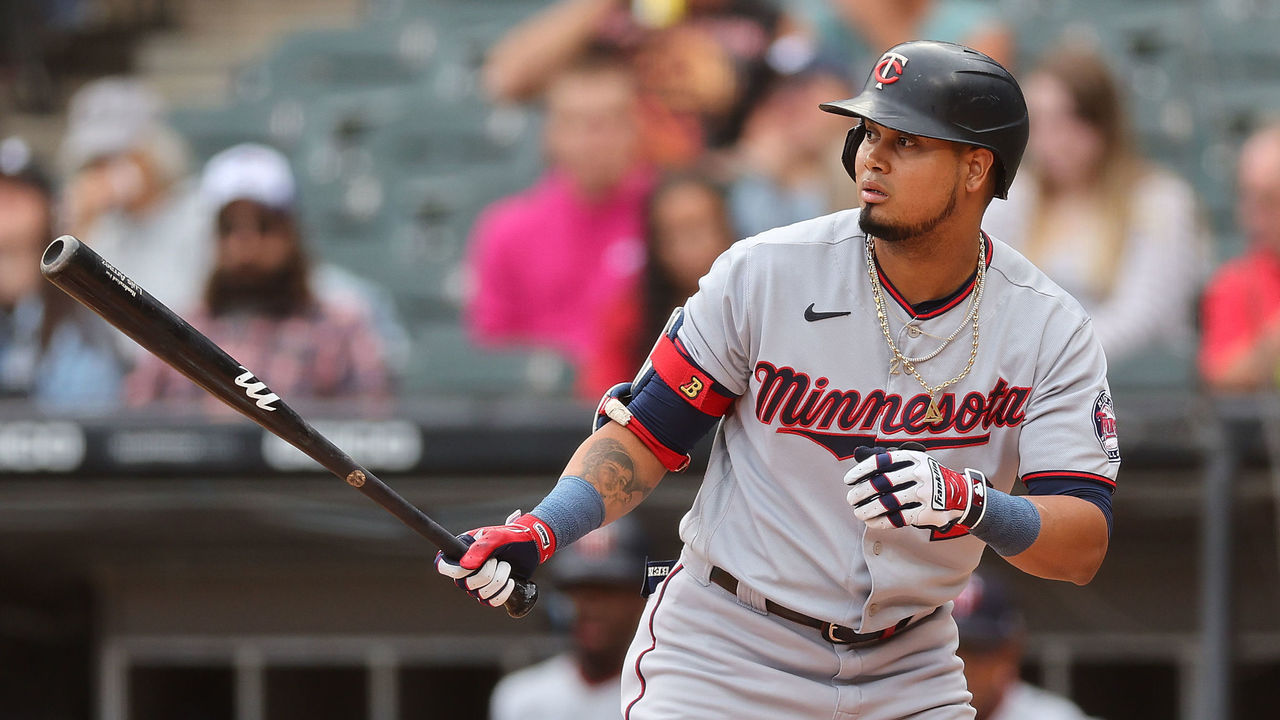 Miami Marlins acquire AL batting champion Luis Arraez from Twins