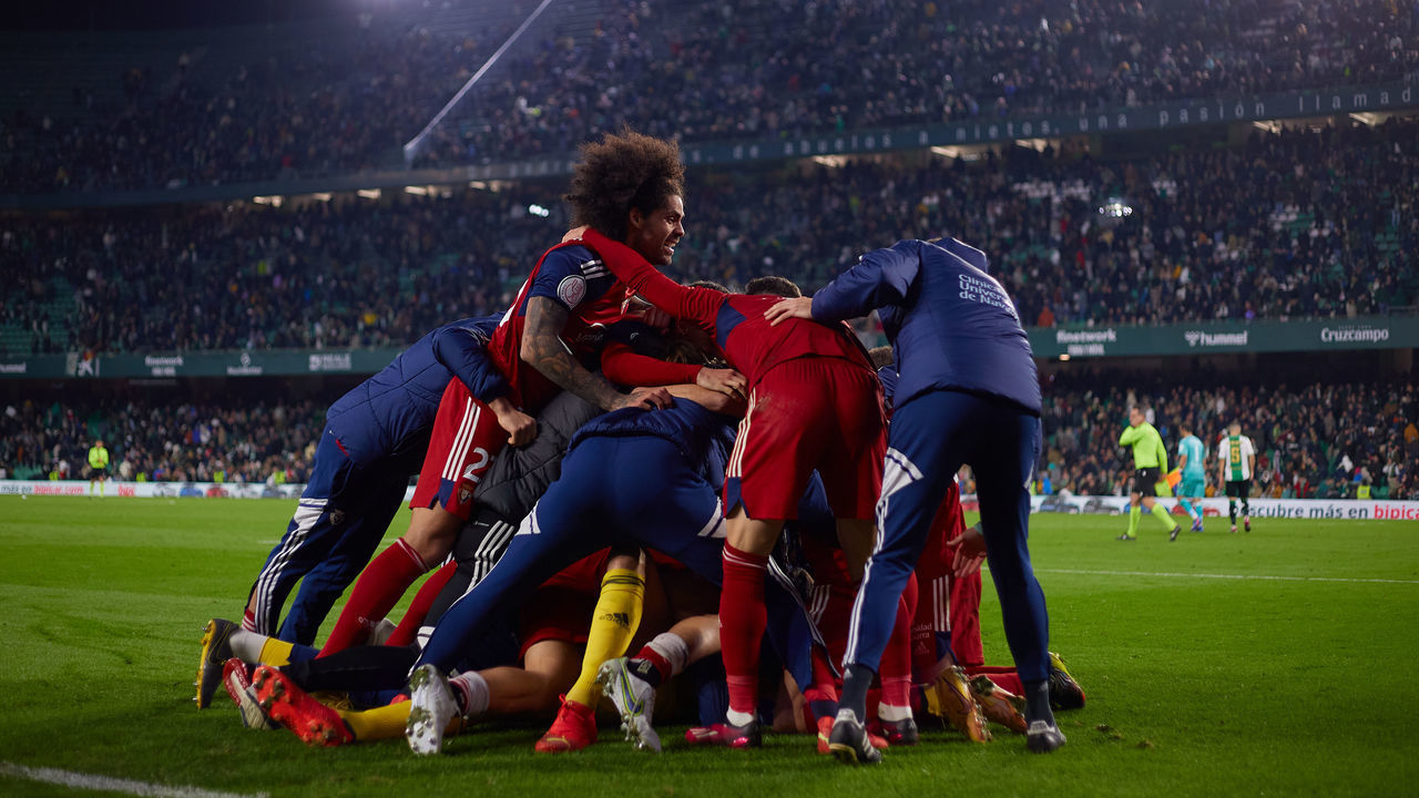 SEVILLE, SPAIN - JANUARY 18: Sergio Herrera of CA Osasuna celebrates with team mates after winning the Copa del Rey match between Real Betis and CA Osasuna at Estadio Benito Villamarin on January 18, 2023 in Seville, Spain.
