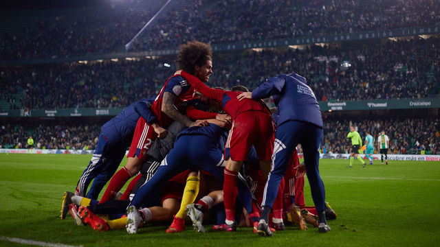 SEVILLE, SPAIN - JANUARY 18: Sergio Herrera of CA Osasuna celebrates with team mates after winning the Copa del Rey match between Real Betis and CA Osasuna at Estadio Benito Villamarin on January 18, 2023 in Seville, Spain.