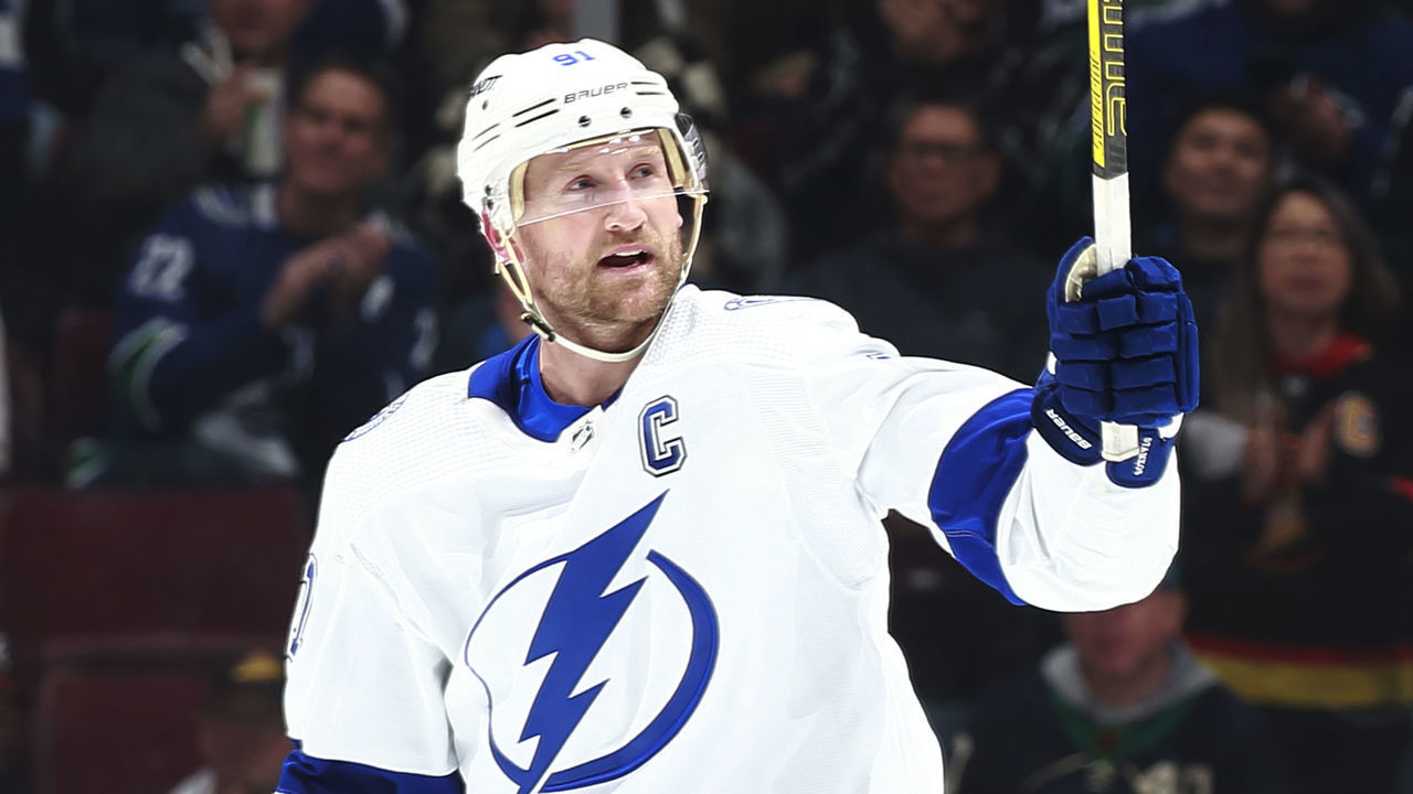 VANCOUVER, CANADA - JANUARY 18: Steven Stamkos #91 of the Tampa Bay Lightning raises his stick after his goal during the first period of their NHL game against the Vancouver Canucks at Rogers Arena January 18, 2023 in Vancouver, British Columbia, Canada.