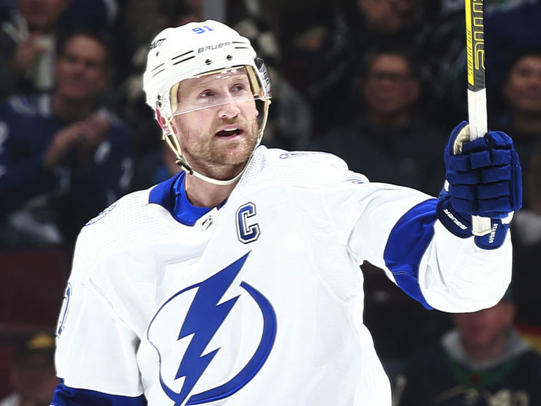 Stamkos becomes 3rd active member of 500-goal club | theScore.com