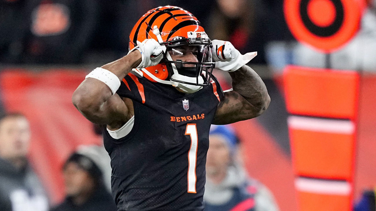 CINCINNATI, OHIO - JANUARY 15: Ja'Marr Chase #1 of the Cincinnati Bengals reacts after a play against the Baltimore Ravens during the first half in the AFC Wild Card playoff game at Paycor Stadium on January 15, 2023 in Cincinnati, Ohio.