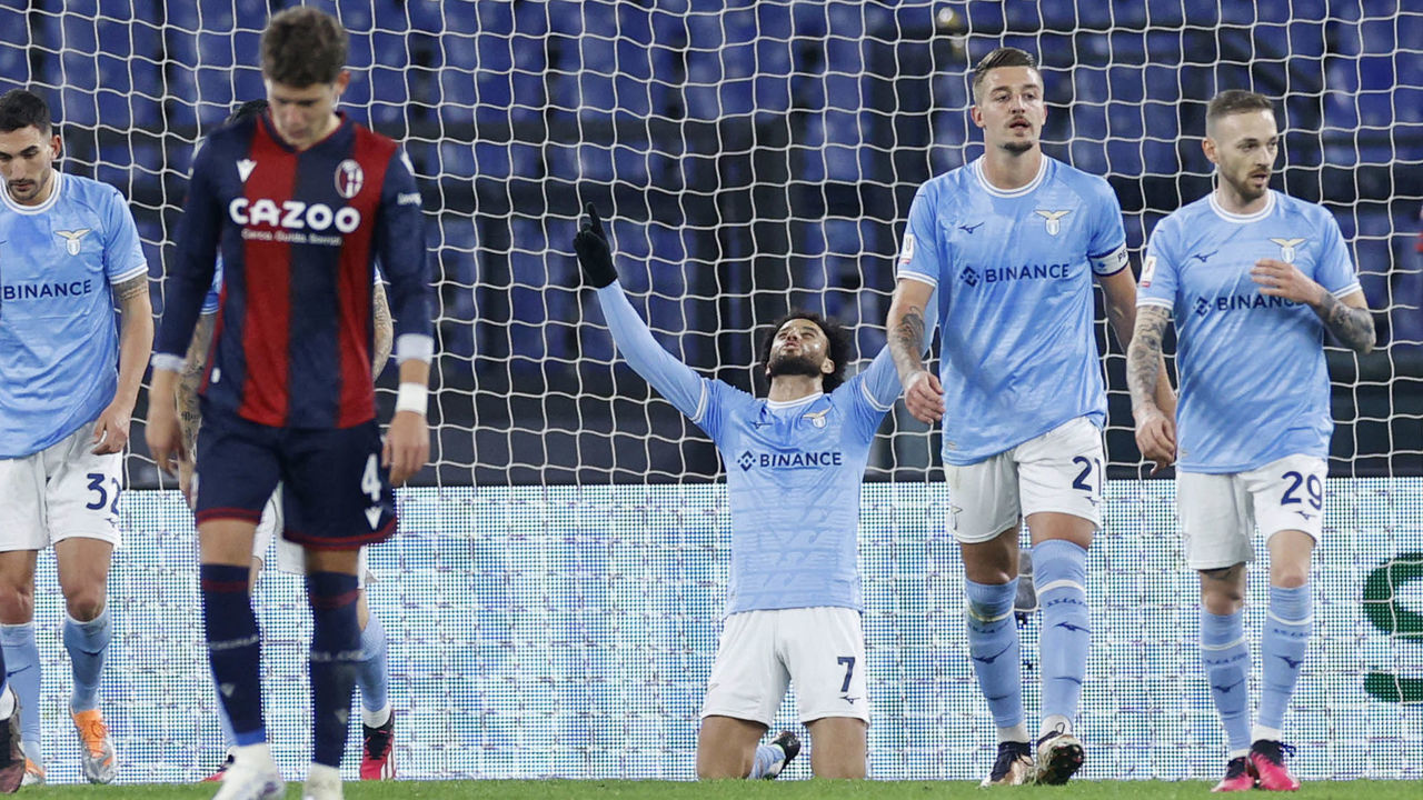 ROME, ITALY - JANUARY 19: Felipe Anderson of SS Lazio celebrates after scoring his team's first goal during the Coppa Italia match between SS Lazio and Bologna at Olimpico Stadium on January 19, 2023 in Rome, Italy.