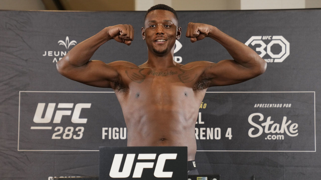 RIO DE JANEIRO, BRAZIL - JANUARY 20: Jamahal Hill poses on the scale during the UFC 283 official weigh-in at the Windsor Marapendi Hotel on January 20, 2023 in Rio de Janeiro, Brazil.