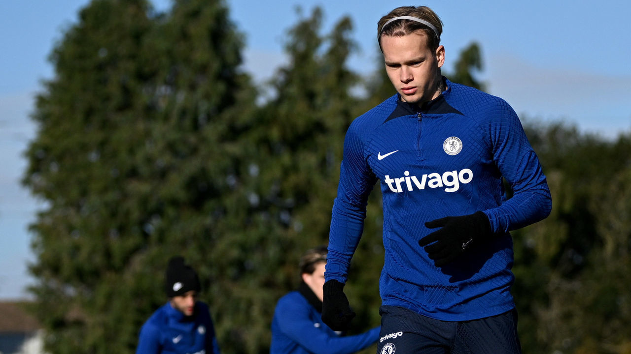 COBHAM, ENGLAND - JANUARY 19: Mykhailo Mudryk of Chelsea during a training session at Chelsea Training Ground on January 19, 2023 in Cobham, England.