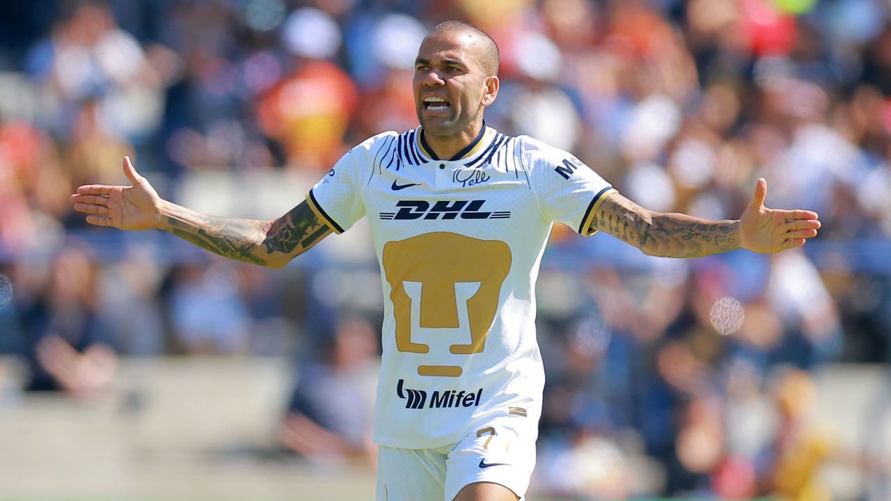 MEXICO CITY, MEXICO - JANUARY 08: Dani Alves of Pumas UNAM reacts during the 1st round match between Pumas UNAM and FC Juarez as part of the Torneo Clausura 2023 Liga MX at Olimpico Universitario Stadium on January 08, 2023 in Mexico City, Mexico.