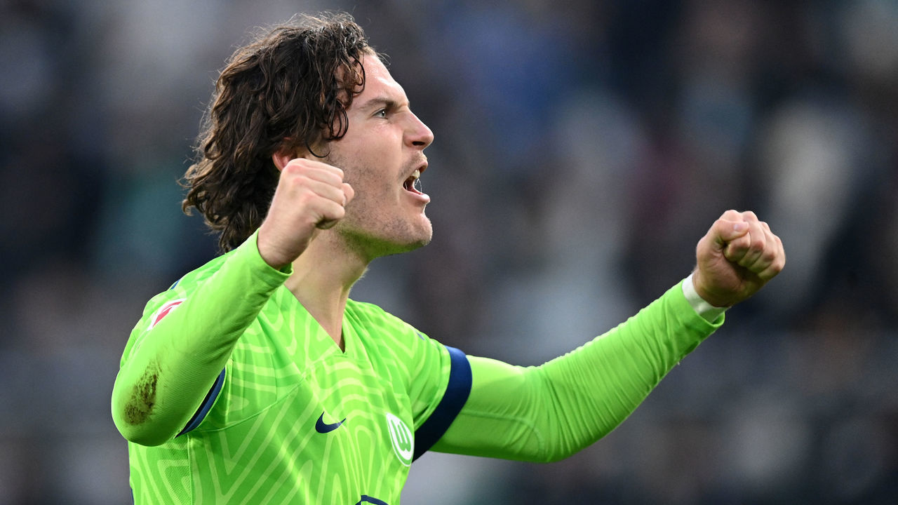 WOLFSBURG, GERMANY - JANUARY 21: Jonas Wind of VfL Wolfsburg celebrates after scoring the team's second goal during the Bundesliga match between VfL Wolfsburg and Sport-Club Freiburg at Volkswagen Arena on January 21, 2023 in Wolfsburg, Germany.