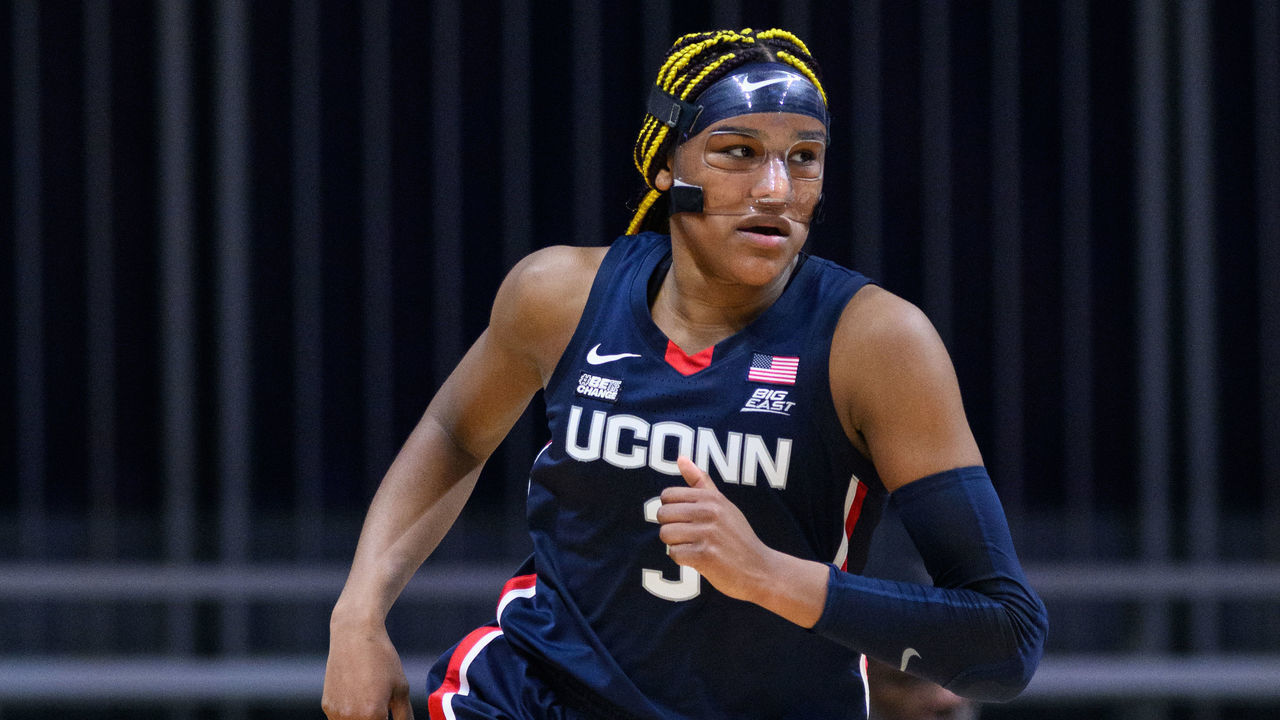 INDIANAPOLIS, IN - JANUARY 03: UConn Huskies forward Aaliyah Edwards (3) runs down the court during the women's college basketball game between the Butler Bulldogs and UConn Huskies on January 3, 2023, at Hinkle Fieldhouse in Indianapolis, IN.