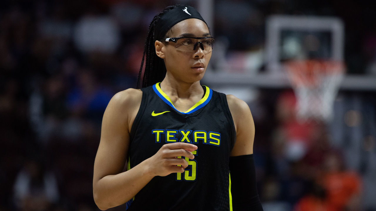 UNCASVILLE, CT - AUGUST 21: Dallas Wings guard Allisha Gray (15) looks on during halftime of Game 2 of the First Round of the WNBA Playoffs between the Dallas Wings and the Connecticut Sun on August 21, 2022, at Mohegan Sun Arena in Uncasville, CT.