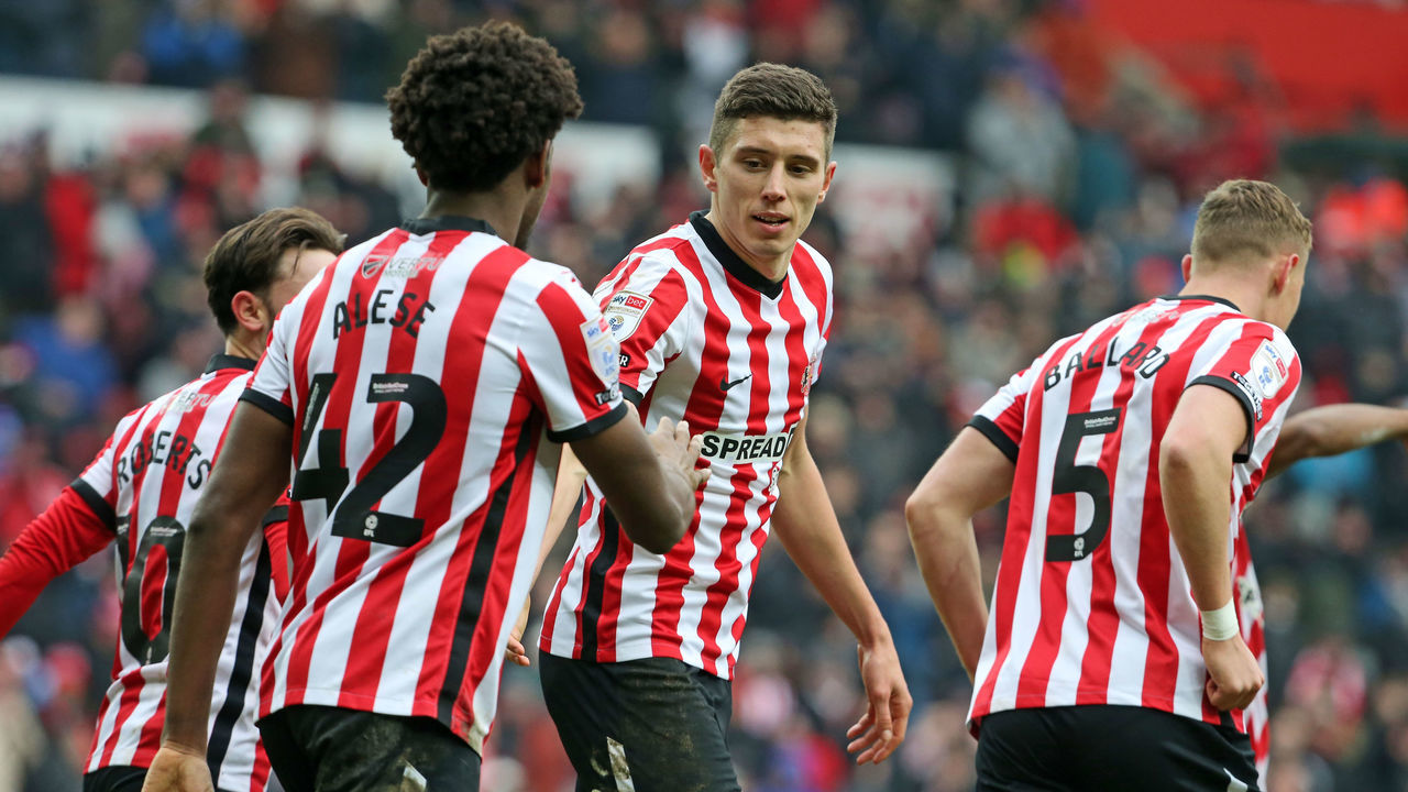 SUNDERLAND, ENGLAND - JANUARY 22: Ross Stewart of Sunderland celebrates the first goal during the Sky Bet Championship between Sunderland and Middlesbrough at Stadium of Light on January 22, 2023 in Sunderland, United Kingdom.