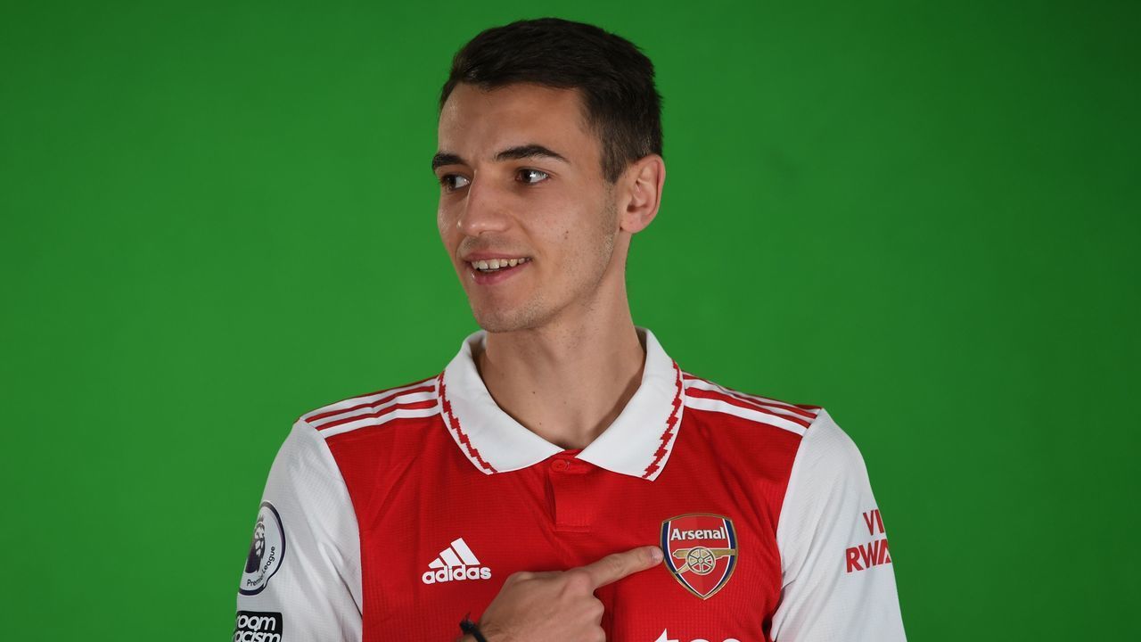 ST ALBANS, ENGLAND - JANUARY 23: Arsenal unveil new signing Jakub Kiwior at London Colney on January 23, 2023 in St Albans, England.