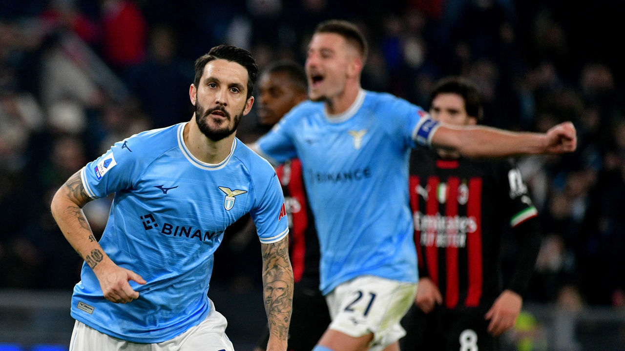 ROME, ITALY - JANUARY 24: Luis Alberto of SS Lazio celebrates a third goal a penalty during the Serie A match between SS Lazio and AC MIlan at Stadio Olimpico on January 24, 2023 in Rome, Italy.