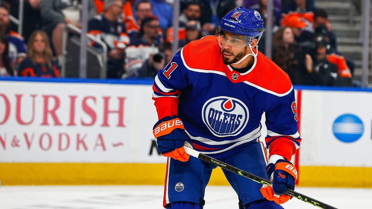 EDMONTON, AB - JANUARY 19: Edmonton Oilers Left Wing Evander Kane (91) in action in the first period of the Edmonton Oilers game versus the Tampa Bay Lightning on January 19, 2023 at Rogers Place in Edmonton, AB.