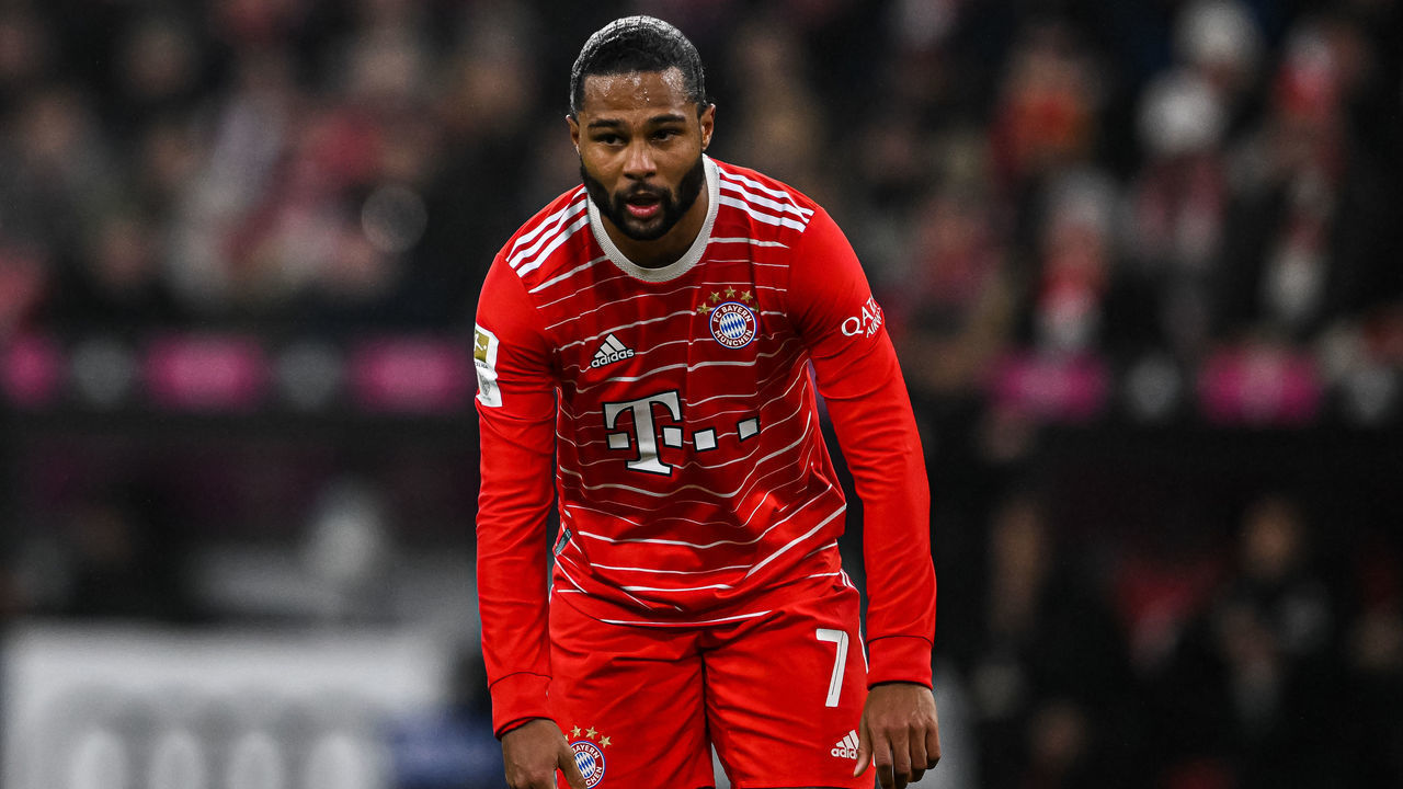 MUNICH, GERMANY - JANUARY 24: Serge Gnabry of Bayern Muenchen Looks on during the Bundesliga match between FC Bayern München and 1. FC Köln at Allianz Arena on January 24, 2023 in Munich, Germany.