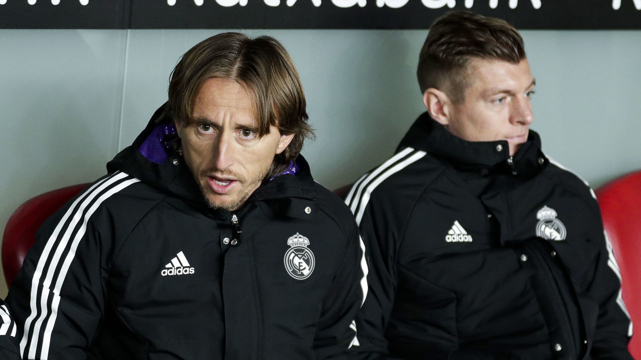 BILBAO, SPAIN - JANUARY 22: (L-R) Rodrygo Silva de Goes of Real Madrid, Luka Modric of Real Madrid, Toni Kroos of Real Madrid during the La Liga Santander match between Athletic de Bilbao v Real Madrid at the Estadio San Mames on January 22, 2023 in Bilbao Spain