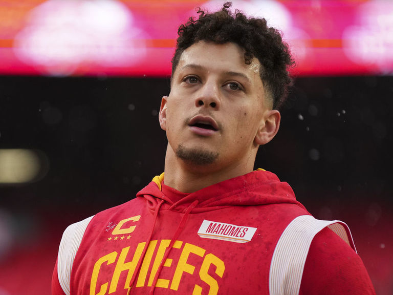 QB Patrick Mahomes, Chiefs limp to 5th straight AFC Championship Game