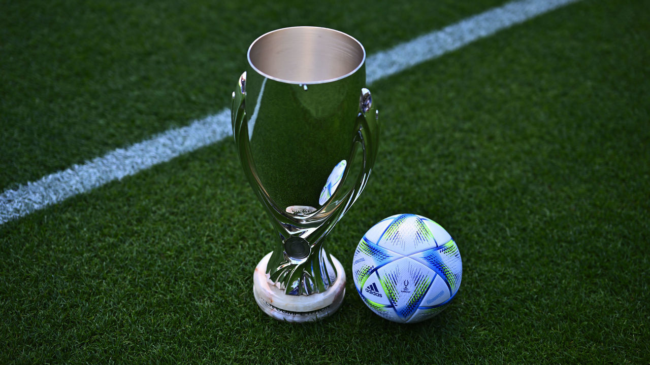 HELSINKI, FINLAND - AUGUST 09: A general view of the UEFA Super Cup Trophy with the offical matchball seen on display inside the stadium during previews ahead of the UEFA Super Cup Final 2022 at on August 09, 2022 in Helsinki, Finland.