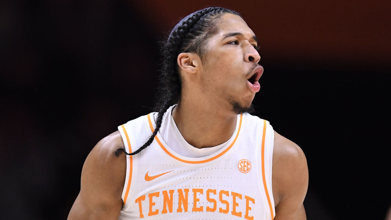 KNOXVILLE, TENNESSEE - JANUARY 25: Zakai Zeigler #5 of the Tennessee Volunteers celebrates a three point basket against the Georgia Bulldogs in the first half at Thompson-Boling Arena on January 25, 2023 in Knoxville, Tennessee.