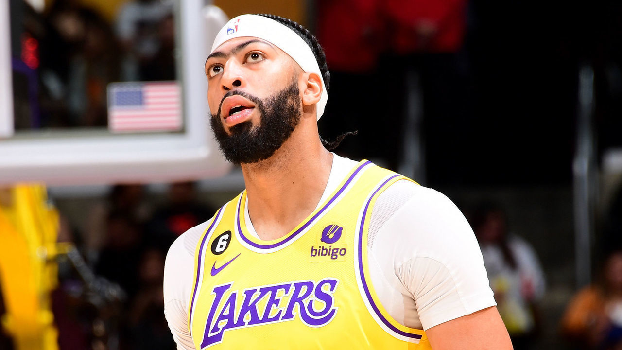 LOS ANGELES, CA - JANUARY 25: Anthony Davis #3 of the Los Angeles Lakers looks on during the game against the San Antonio Spurs on January 25, 2023 at Crypto.Com Arena in Los Angeles, California. NOTE TO USER: User expressly acknowledges and agrees that, by downloading and/or using this Photograph, user is consenting to the terms and conditions of the Getty Images License Agreement. Mandatory Copyright Notice: Copyright 2023 NBAE