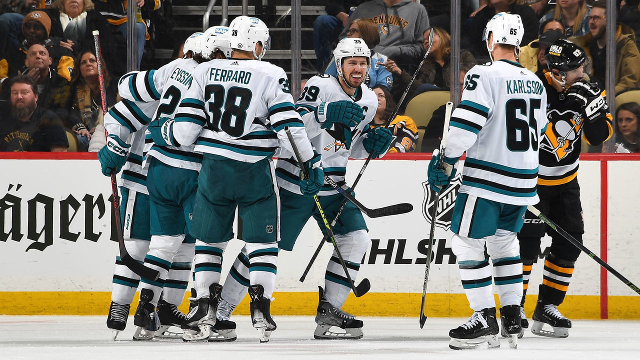 PITTSBURGH, PA - JANUARY 28: Logan Couture #39 of the San Jose Sharks celebrates his third period goal against the Pittsburgh Penguins at PPG PAINTS Arena on January 28, 2023 in Pittsburgh, Pennsylvania.