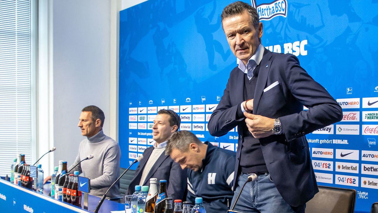 29 January 2023, Berlin: Soccer: Bundesliga, Hertha BSC, press conference. The Executive Board with new Sports Director Benjamin Weber (2nd from left), President Kay Bernstein and Managing Director Thomas Herrich arrive for a press conference following the separation from Sports Director Fredi Bobic. Photo: Andreas Gora/dpa