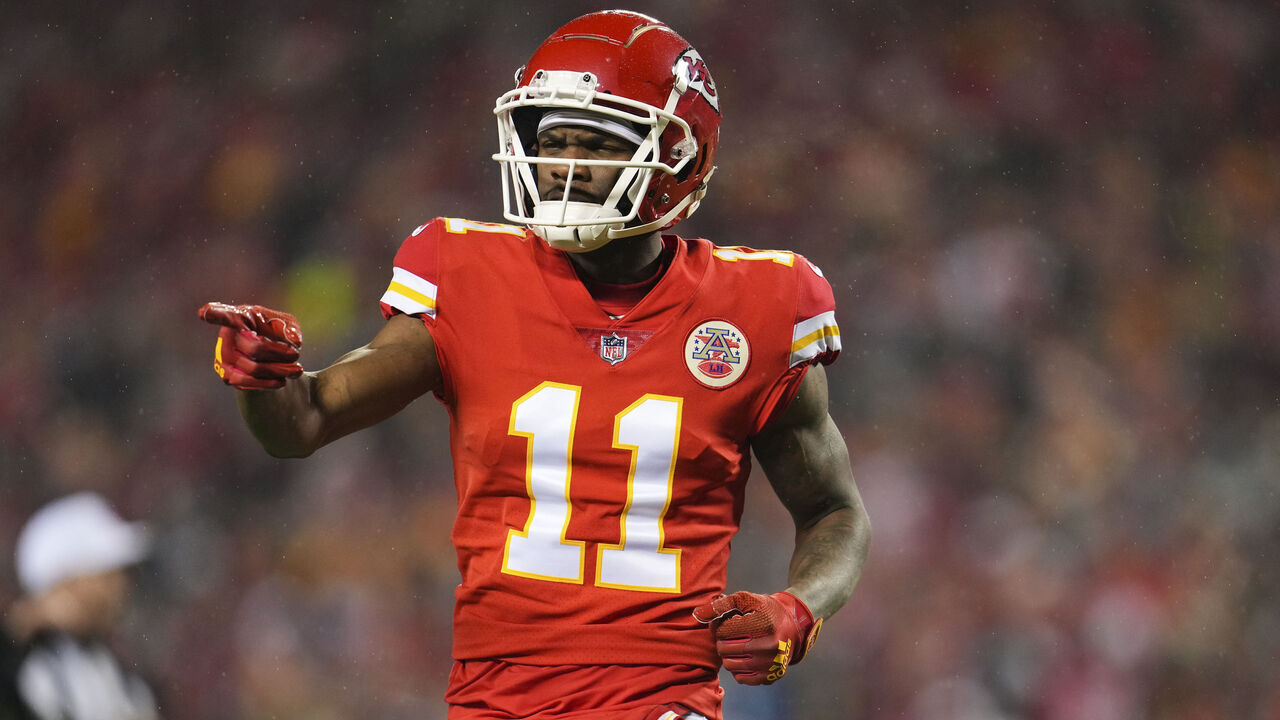 KANSAS CITY, MO - JANUARY 21: Marquez Valdes-Scantling #11 of the Kansas City Chiefs gets set against the Jacksonville Jaguars at GEHA Field at Arrowhead Stadium on January 21, 2023 in Kansas City, Missouri.