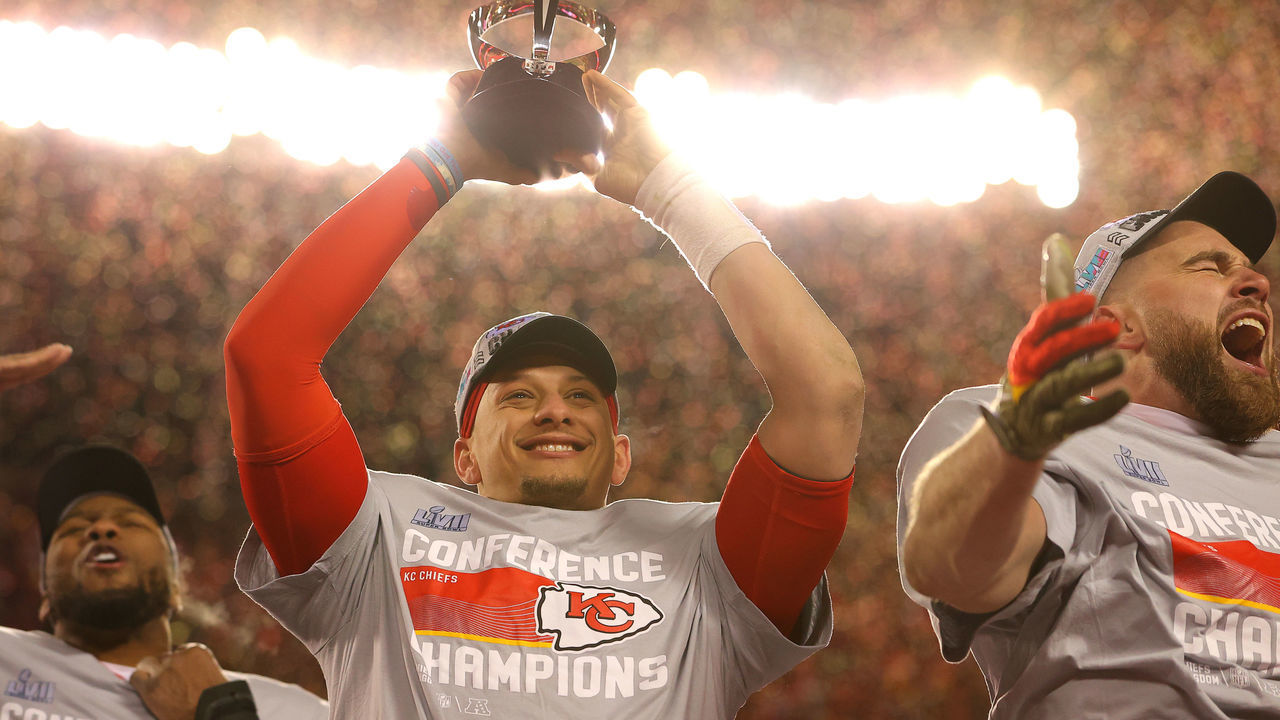 KANSAS CITY, MISSOURI - JANUARY 29: Patrick Mahomes #15 of the Kansas City Chiefs holds up the Lamar Hunt Trophy after defeating the Cincinnati Bengals 23-20 in the AFC Championship Game at GEHA Field at Arrowhead Stadium on January 29, 2023 in Kansas City, Missouri.