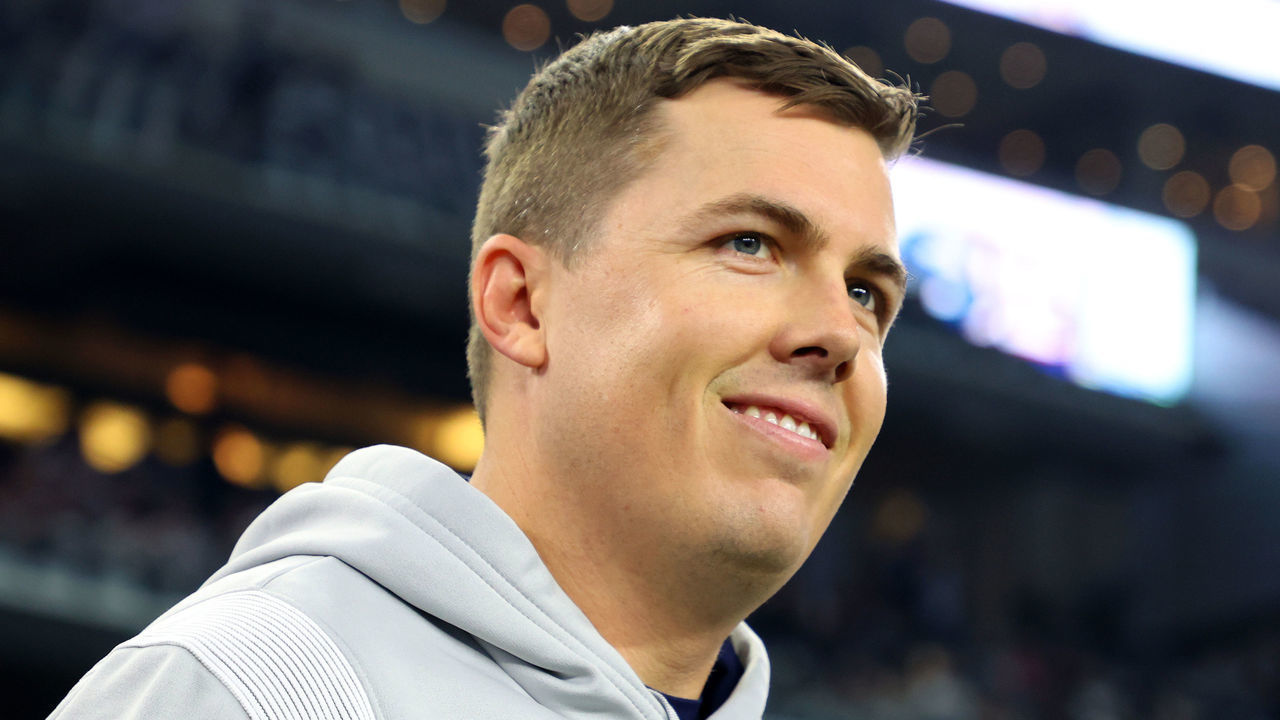 ARLINGTON, TEXAS - NOVEMBER 24: Offensive Coordinator Kellen Moore of the Dallas Cowboys on the field prior to the game against the New York Giants at AT&T Stadium on November 24, 2022 in Arlington, Texas.