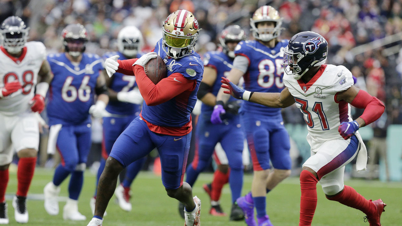 LAS VEGAS, NV - FEBRUARY 06: San Francisco 49ers wide receiver Deebo Samuel (19) in action during the 2022 Pro Bowl presented by Verizon Sunday, Feb. 6, 2022, at Allegiant Stadium in Las Vegas, Nevada. (Marc Sanchez/Icon Sportswire via Getty Images)