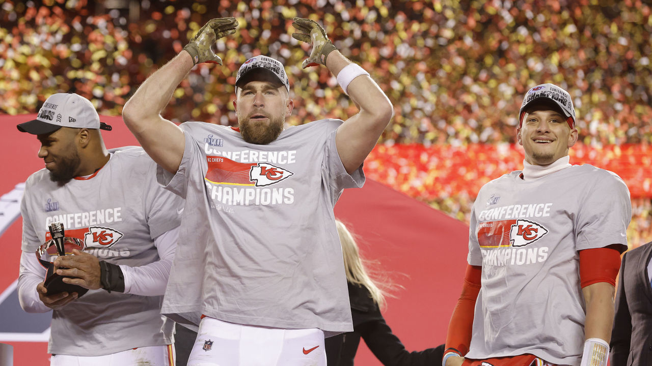 KANSAS CITY, MISSOURI - JANUARY 29: Travis Kelce #87 of the Kansas City Chiefs celebrates after defeating the Cincinnati Bengals 23-20 in the AFC Championship Game at GEHA Field at Arrowhead Stadium on January 29, 2023 in Kansas City, Missouri.
