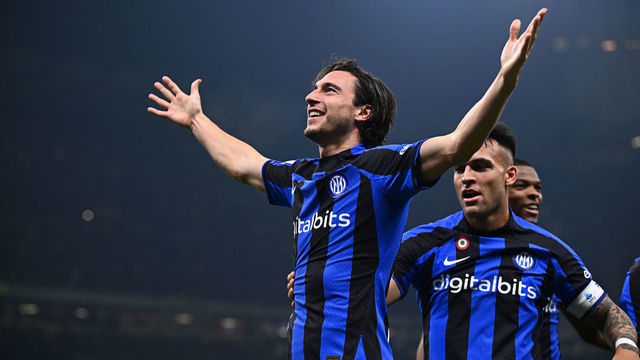MILAN, ITALY - JANUARY 31: Matteo Darmian of FC Internazionale celebrates after scoring the goal during the Coppa Italia Quarter Final matcy between FC Internazionale and Atalanta BC at Stadio Giuseppe Meazza on January 31, 2023 in Milan, Italy.